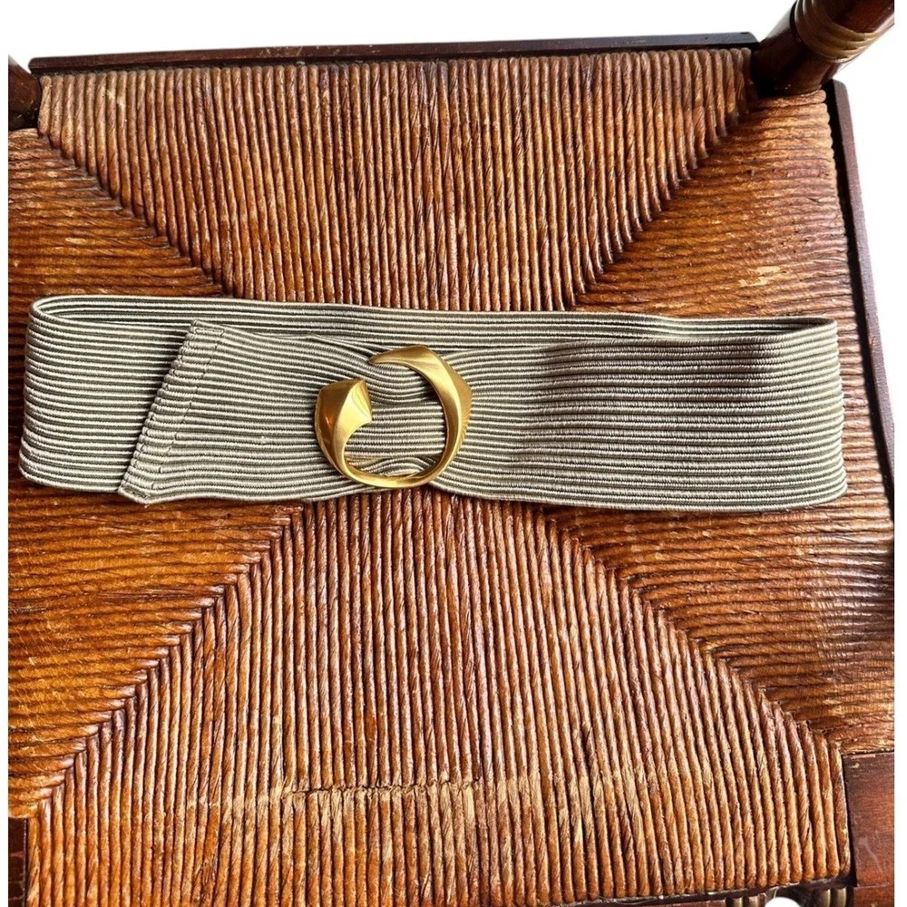 Vintage De Vecchi Italy Beige Stretch Belt w/ Gold-Tone Buckle Size M